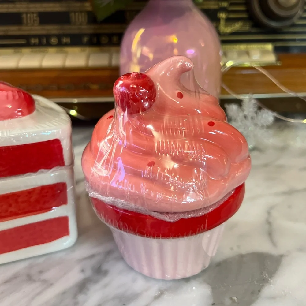 ✨NEW🩷Target Bullseye Playground 2024 Valentines Day Trinket Dessert Set🍰